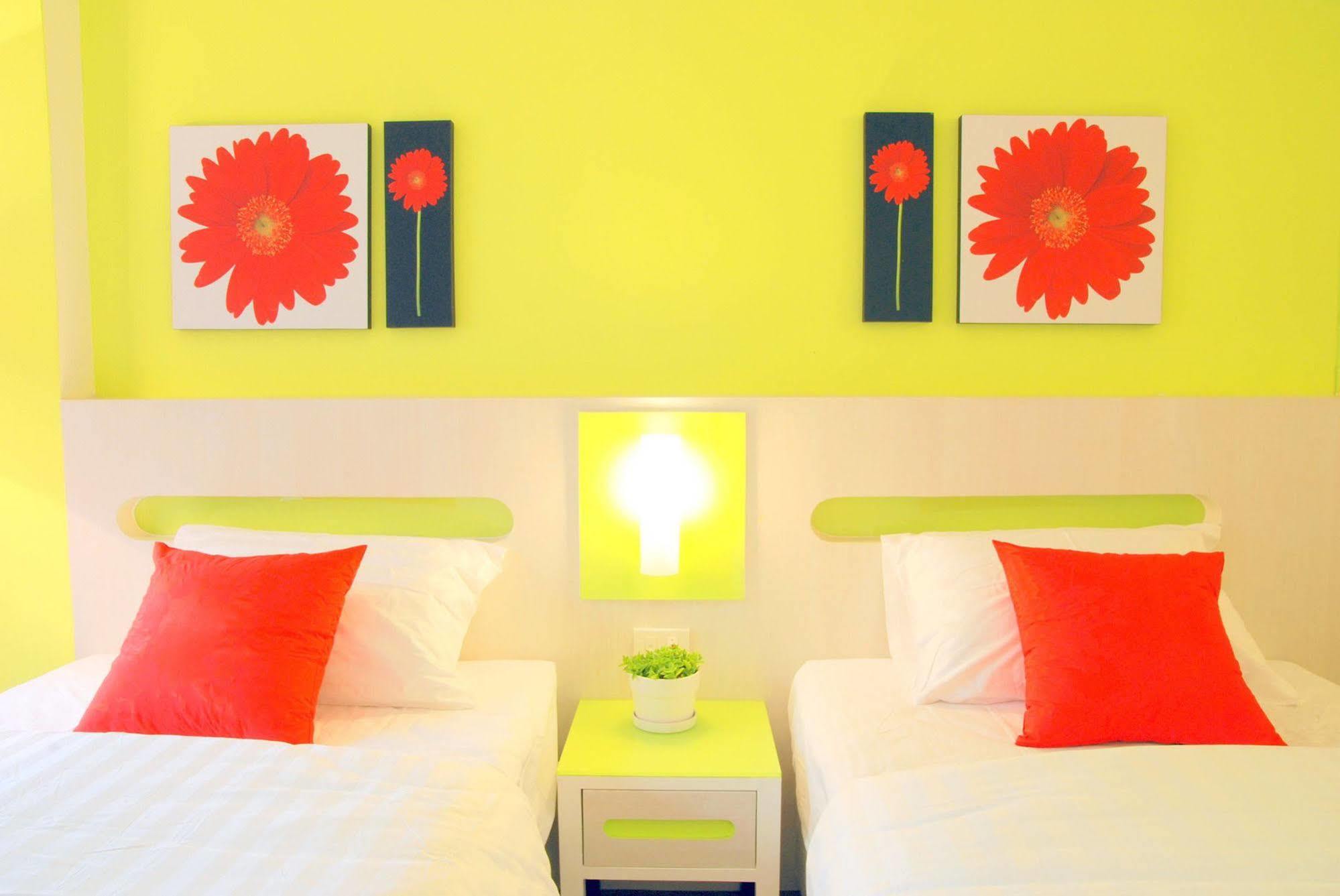 The Inn Saladaeng Bangkok Exteriör bild