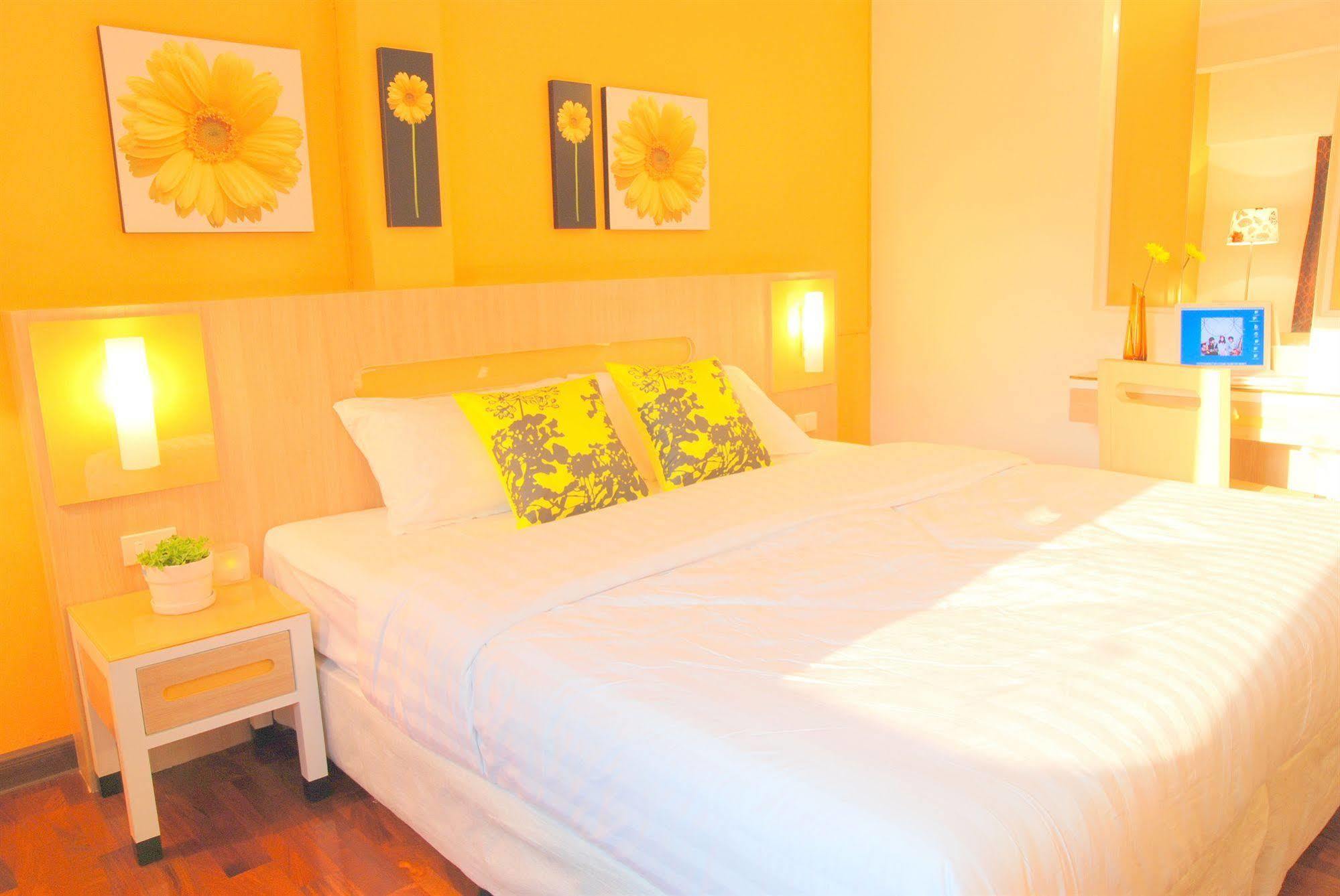 The Inn Saladaeng Bangkok Exteriör bild